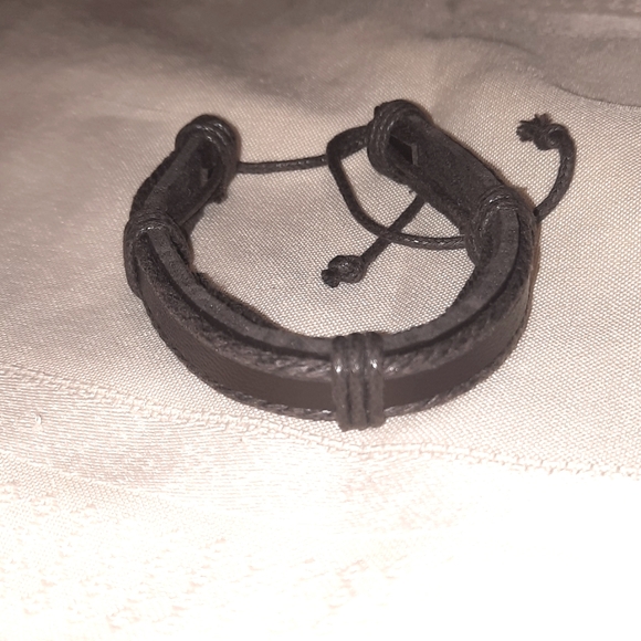 3 Brown Bracelets - Picture 5 of 5